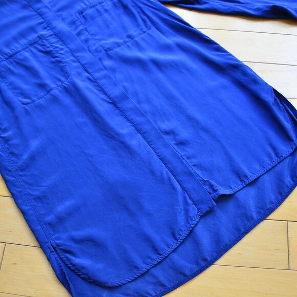 Vince 100% silk Blouse Size 2 Navy - Picture 4 of 10